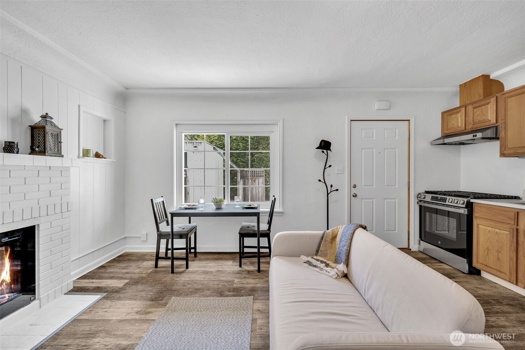 Seattle, Washington 98106, United States, 1 Bedroom Bedrooms, ,1 BathroomBathrooms,Residential,Active,182684