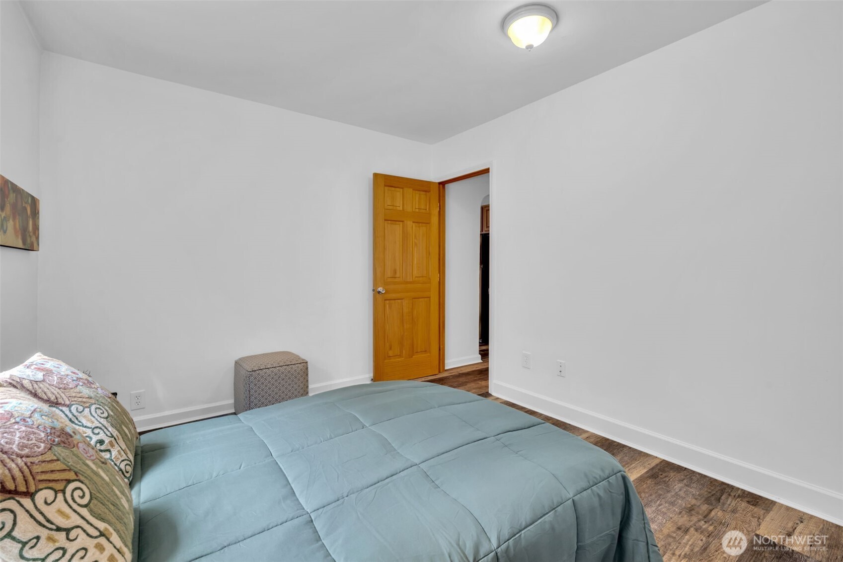 Seattle, Washington 98106, United States, 1 Bedroom Bedrooms, ,1 BathroomBathrooms,Residential,Active,182684