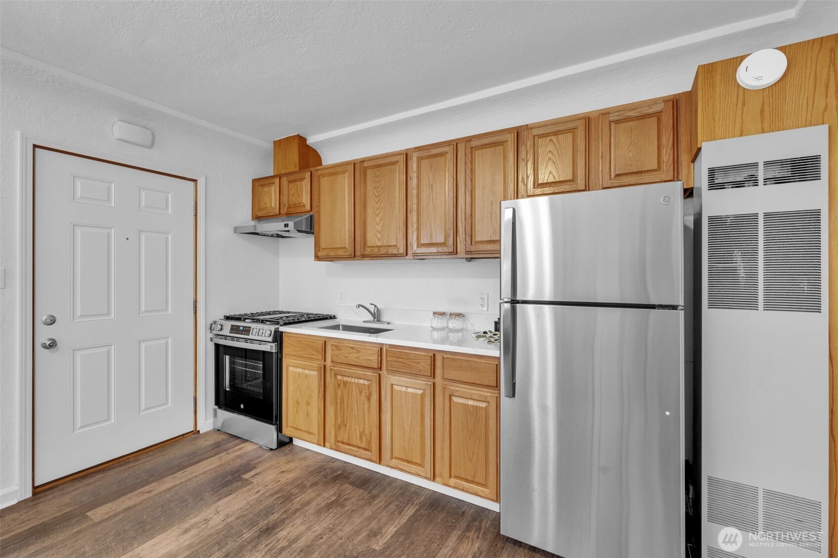 Seattle, Washington 98106, United States, 1 Bedroom Bedrooms, ,1 BathroomBathrooms,Residential,Active,182684