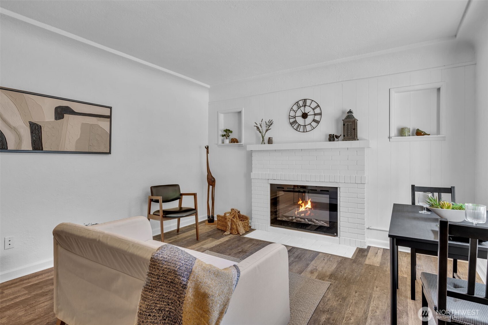 Seattle, Washington 98106, United States, 1 Bedroom Bedrooms, ,1 BathroomBathrooms,Residential,Active,182684