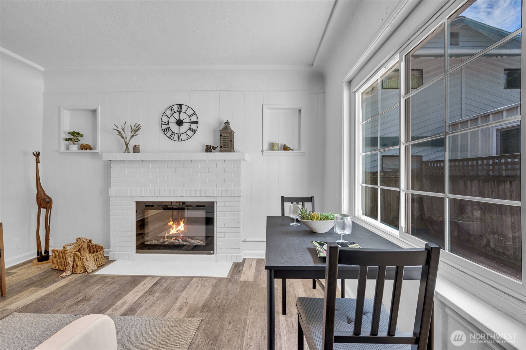 Seattle, Washington 98106, United States, 1 Bedroom Bedrooms, ,1 BathroomBathrooms,Residential,Active,182684