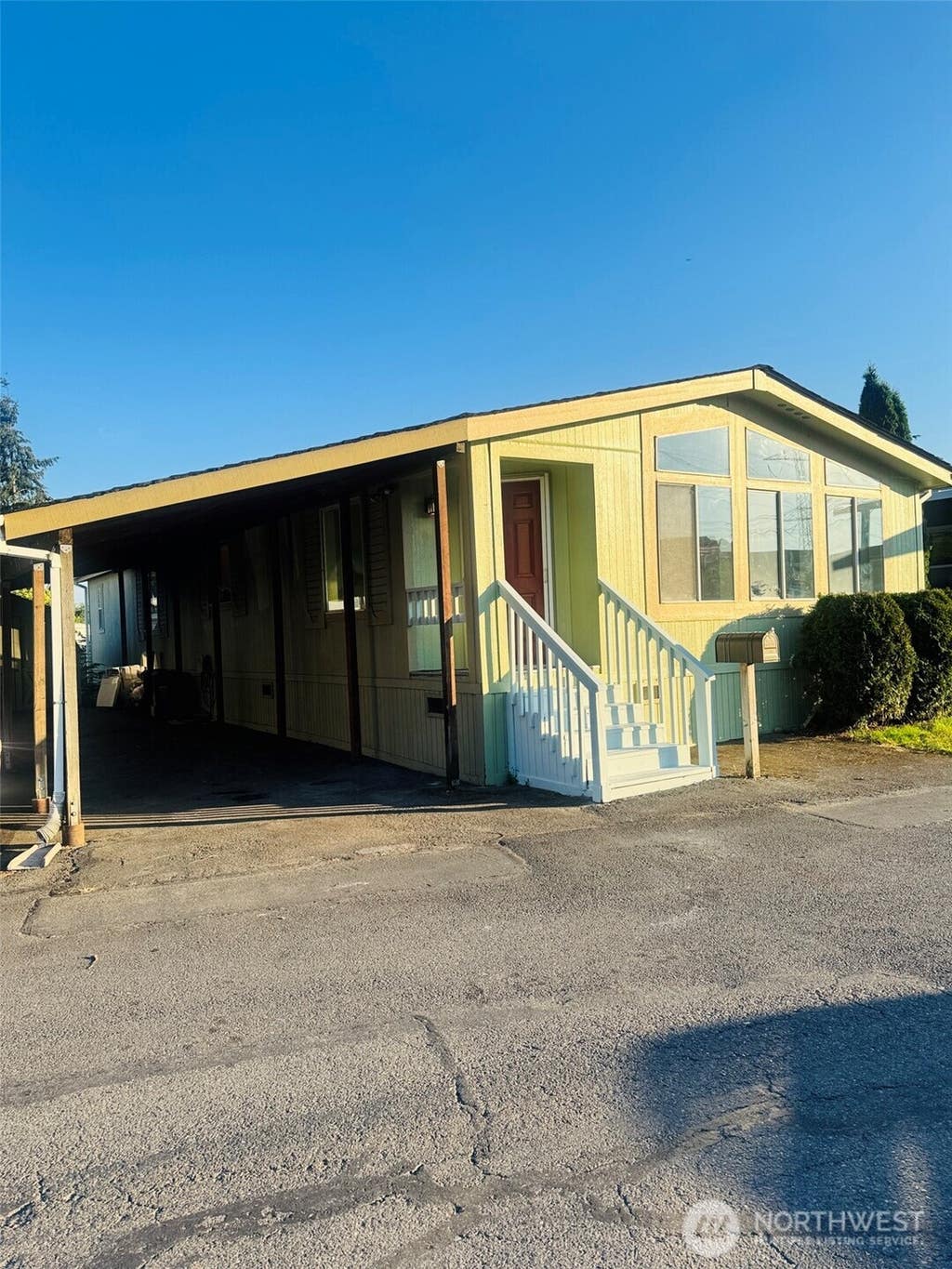 Photo of 2101 S 324th Street #177, Federal Way, WA 98003 (MLS # 2550042)