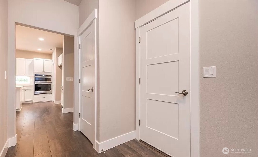 15915 261st Avenue E