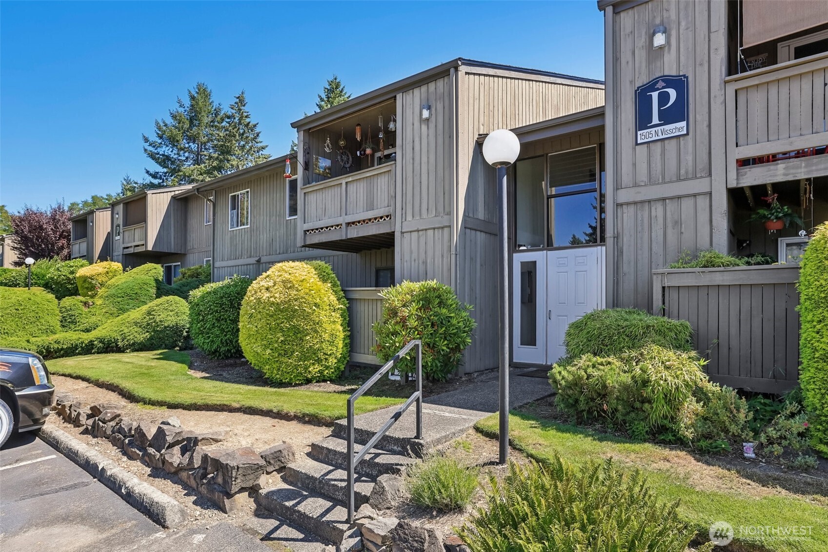 1505 N Visscher Street P105