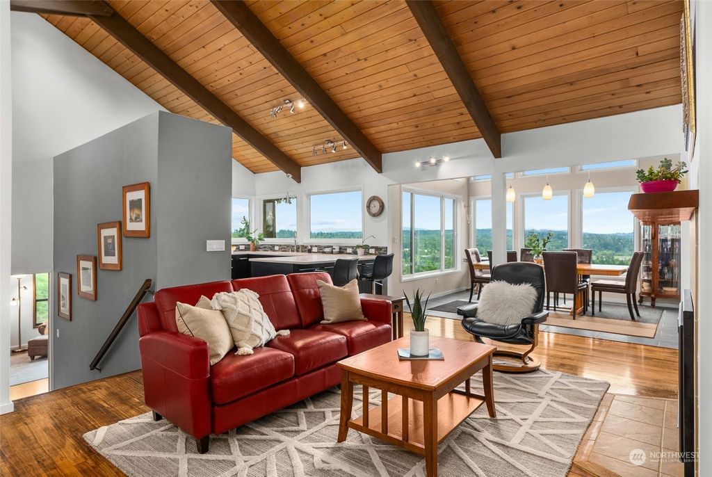 Photo of 9219 NE 131st Court, Kirkland, WA 98034 (MLS # 2140863)