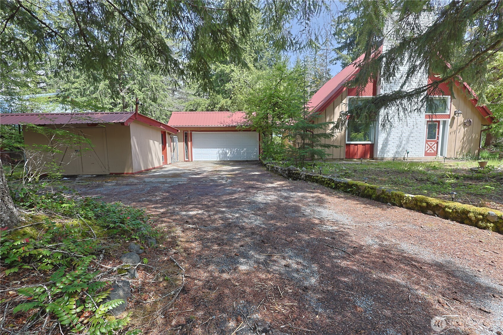 109 Mountain View - 2 Drive S