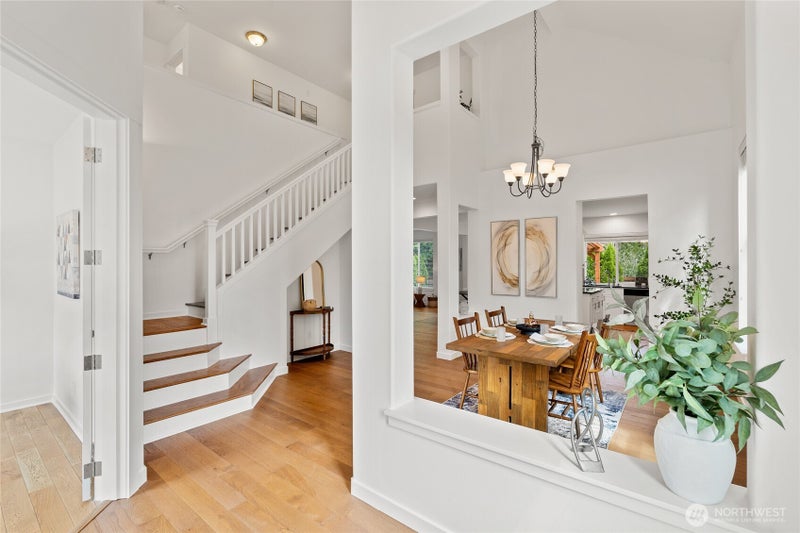 254 Elma Court NE