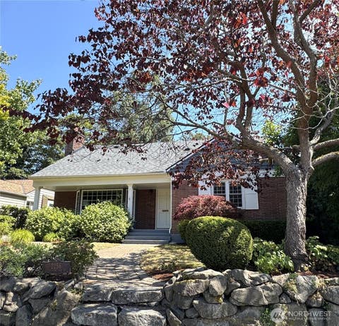Photo of 2256 Viewmont Way W, Seattle, WA 98199 (MLS # 2566540)