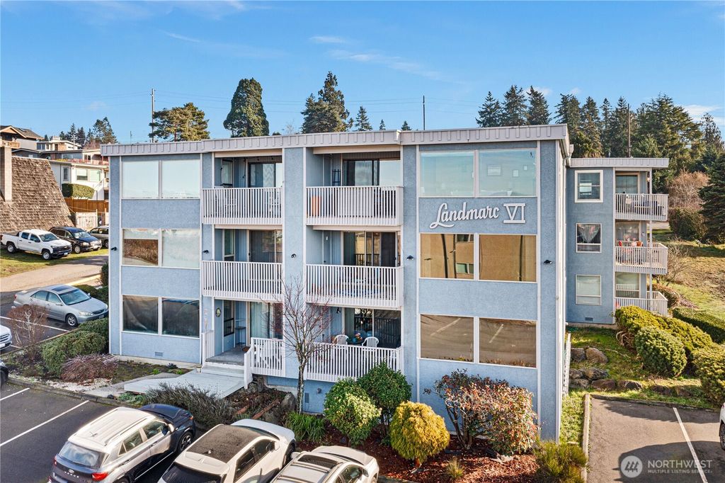 Photo of 813 S 227th Place #5, Des Moines, WA 98198 (MLS # 2475690)