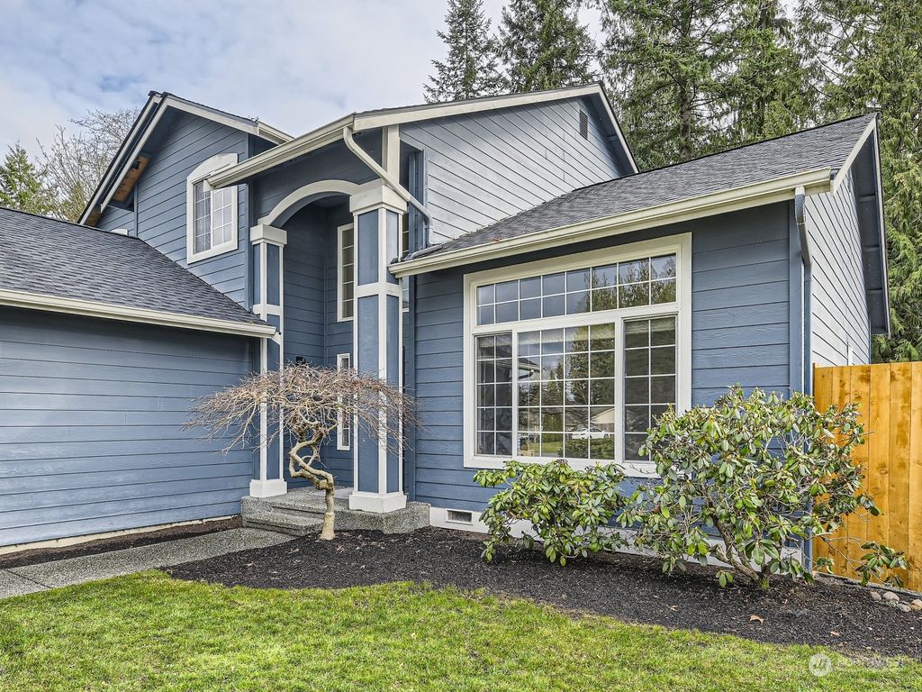 Photo of 12433 52nd Drive SE, Everett, WA 98208 (MLS # 2194047)