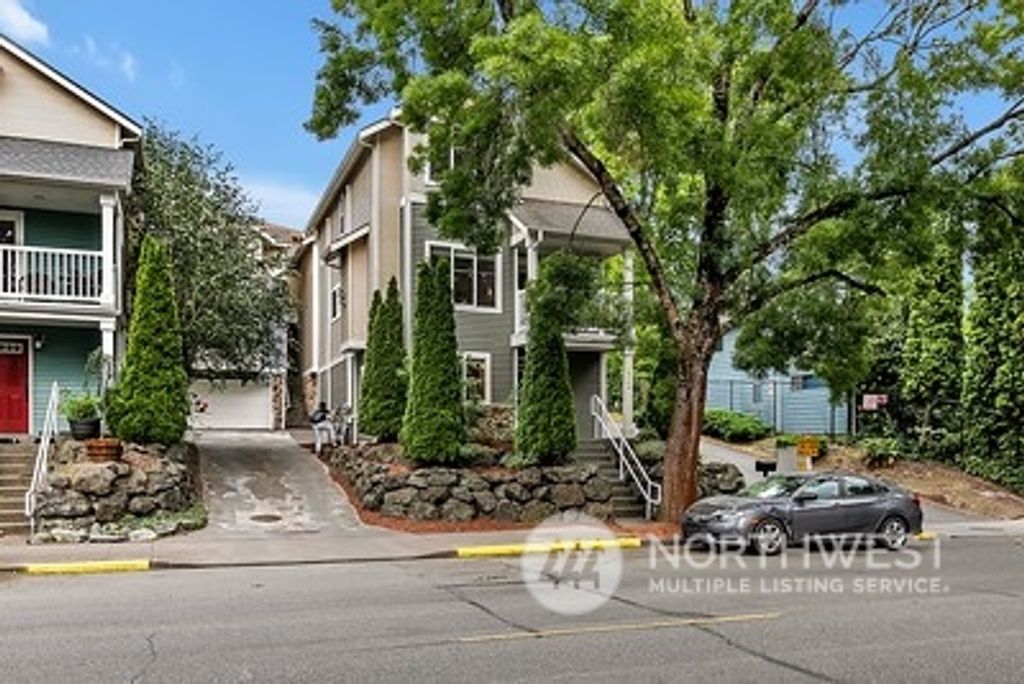 Photo of 12724 35th Avenue NE, Seattle, WA 98125 (MLS # 2257881)