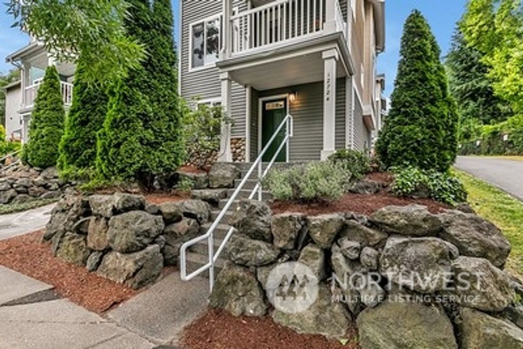 Photo of 12724 35th Avenue NE, Seattle, WA 98125 (MLS # 2257881)
