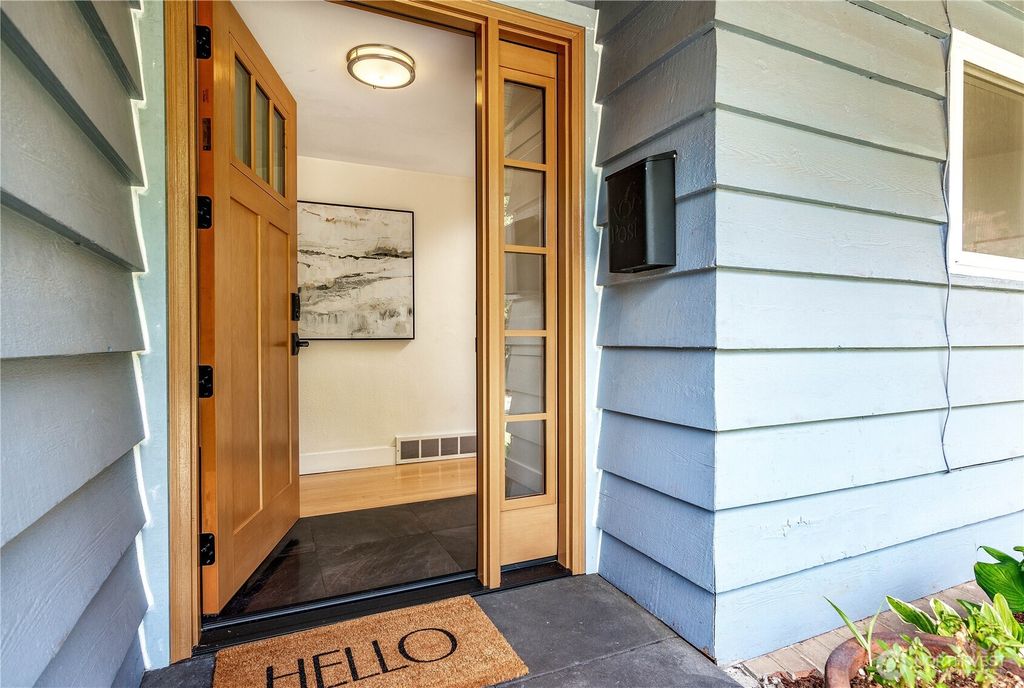 Photo of 6246 39th Avenue NE, Seattle, WA 98115 (MLS # 2548520)