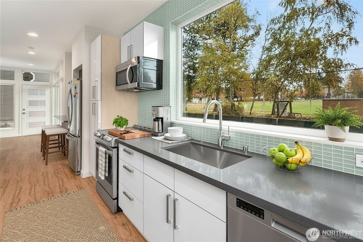 809 NE 48th Street