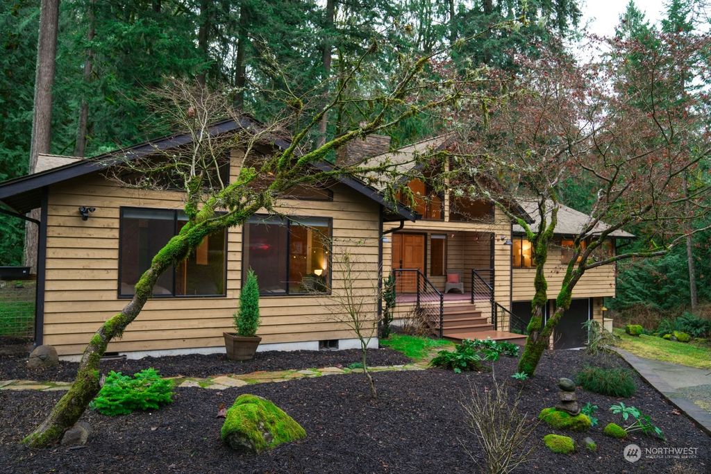 Photo of 12224 210th Place SE, Issaquah, WA 98027 (MLS # 2320010)