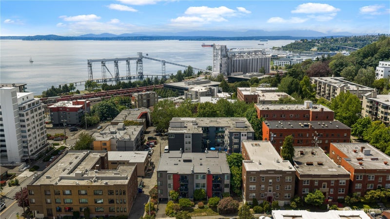 613 4th Avenue W 103