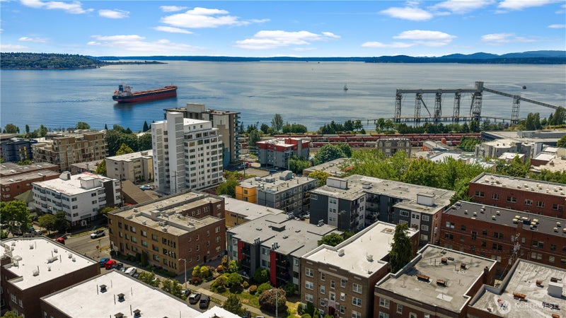 613 4th Avenue W 103