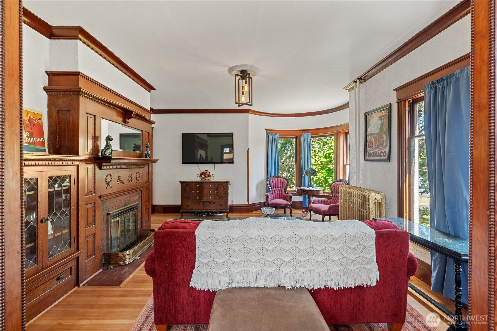 120 E 4th Street