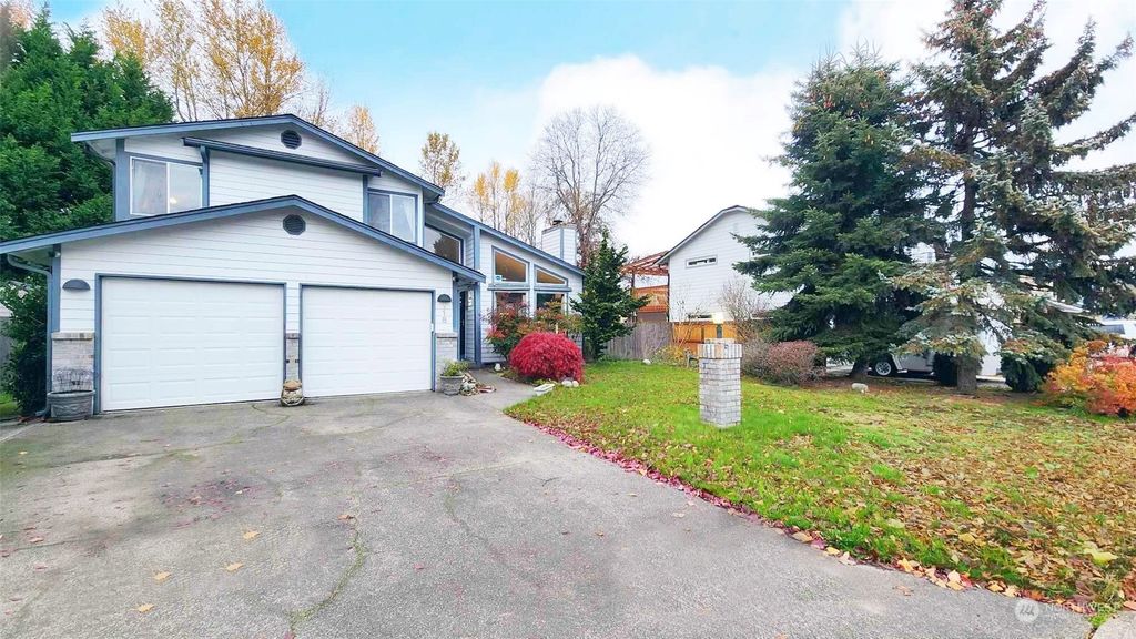 Photo of 118 6th Avenue SW, Pacific, WA 98047 (MLS # 2310388)