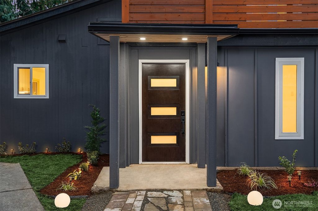 Photo of 701 10th Street, Mukilteo, WA 98275 (MLS # 2480785)