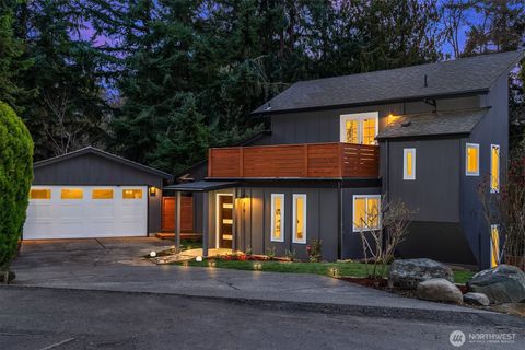 Photo of 701 10th Street, Mukilteo, WA 98275 (MLS # 2480785)