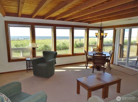 Photo of 1407 Ocean Shores Boulevard SW #1N-H, Ocean Shores, WA 98569 (MLS # 2492191)