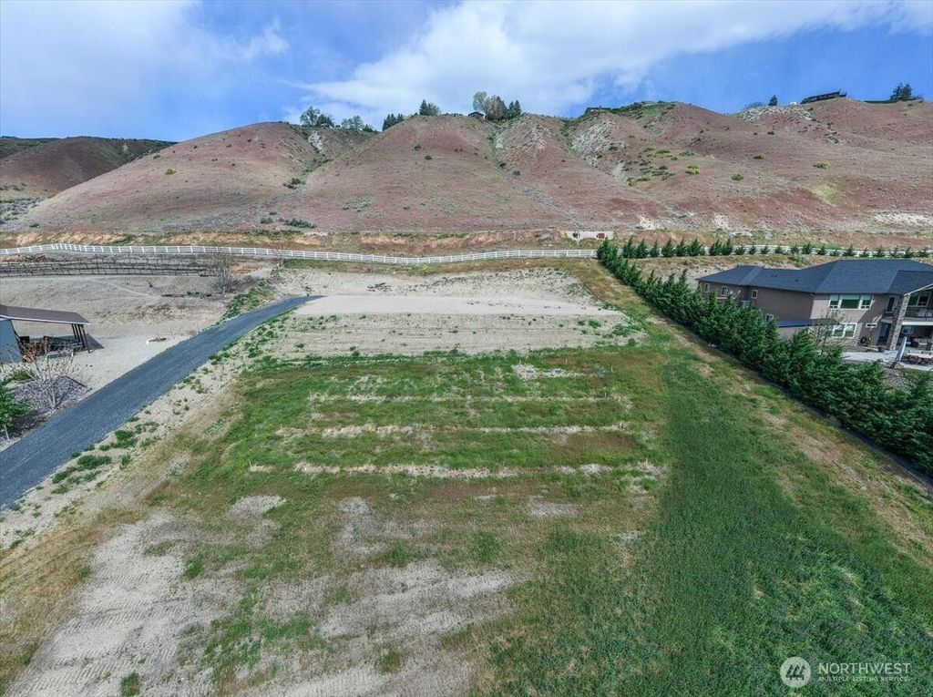 Photo of 3085 Martin Place, East Wenatchee, WA 98802 (MLS # 2509122)