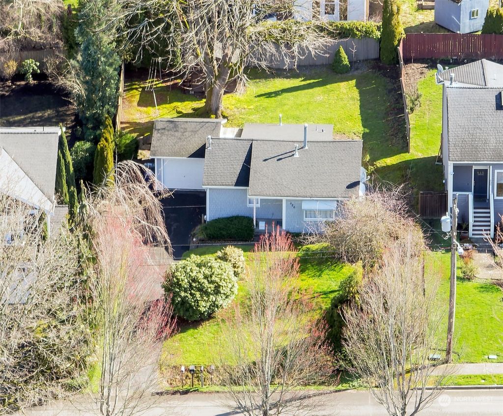 Photo of 526 7th Street S, Kirkland, WA 98033 (MLS # 2207285)