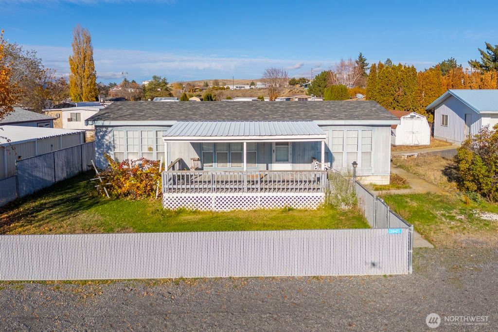 Photo of 726 E Main Ave Ave #24/25, Soap Lake, WA 98851 (MLS # 2457940)