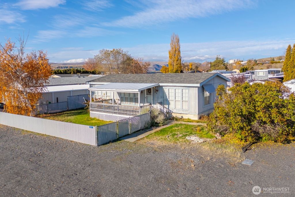 Photo of 726 E Main Ave Ave #24/25, Soap Lake, WA 98851 (MLS # 2457940)