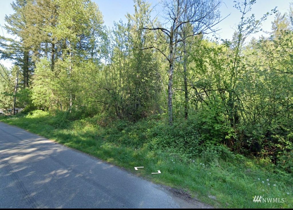 Photo of 15550 207th Place SE, Renton, WA 98059 (MLS # 1981045)