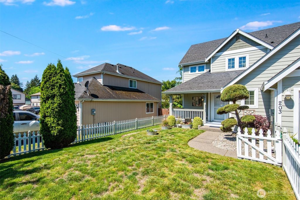Photo of 203 3rd Street NE, Yelm, WA 98597 (MLS # 2522088)