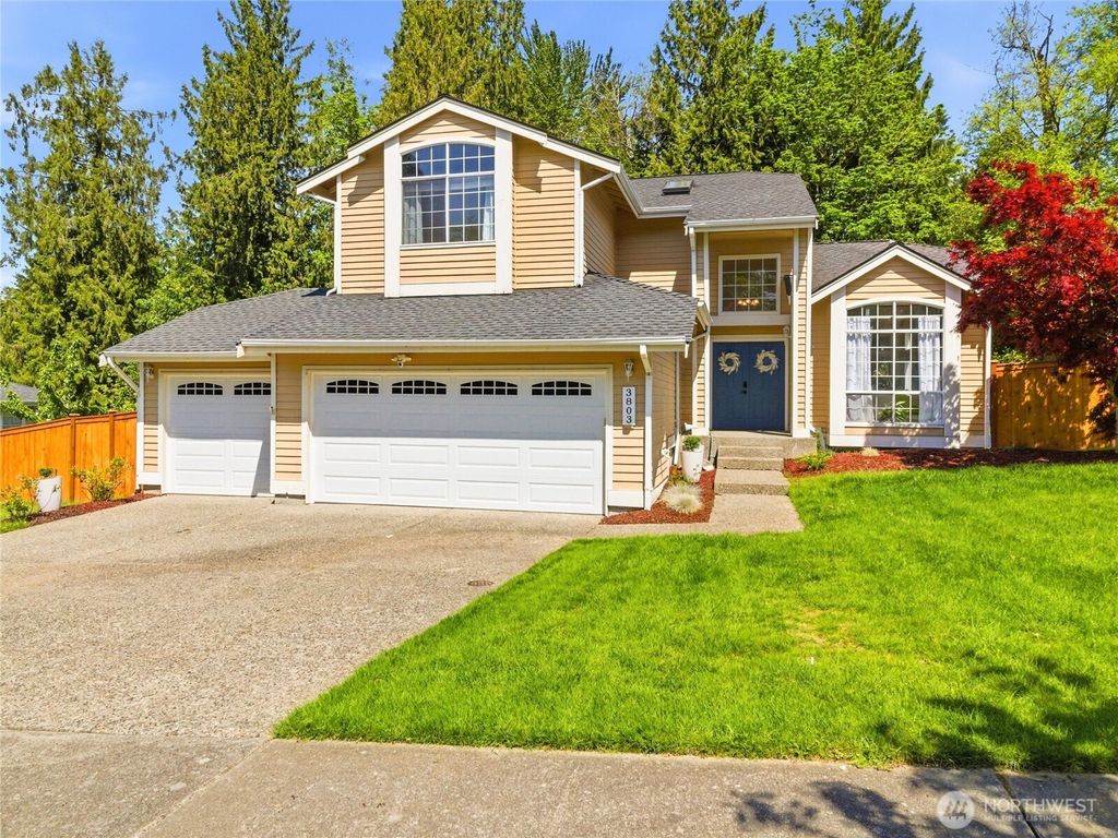 Photo of 3803 Crystal Ridge Drive SE, Puyallup, WA 98372 (MLS # 2518590)