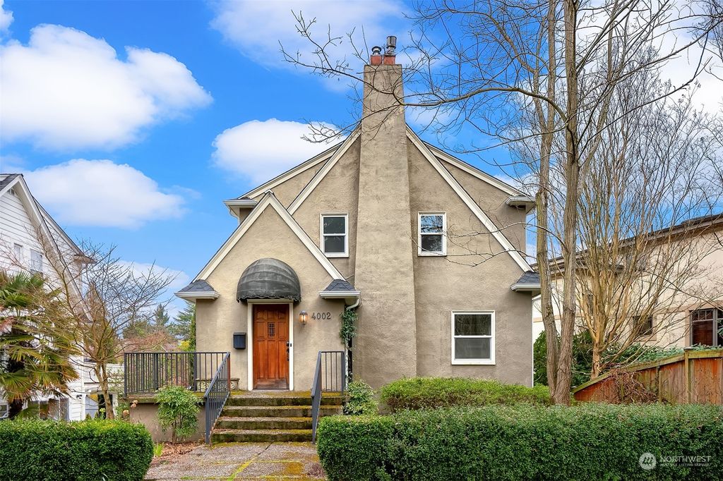 Photo of 4002 50th Avenue NE, Seattle, WA 98105 (MLS # 2213791)