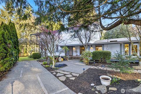 Photo of 11223 109th Avenue NE, Kirkland, WA 98033 (MLS # 2496339)