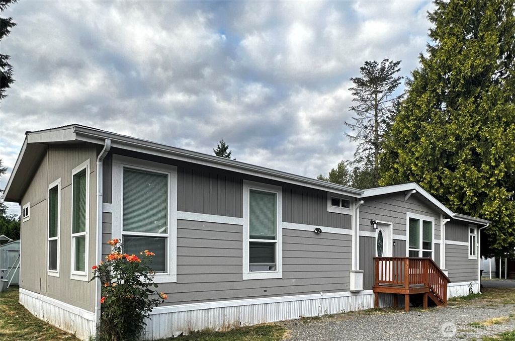 Photo of 1720 Maple Lane #33, Kent, WA 98031 (MLS # 2403587)