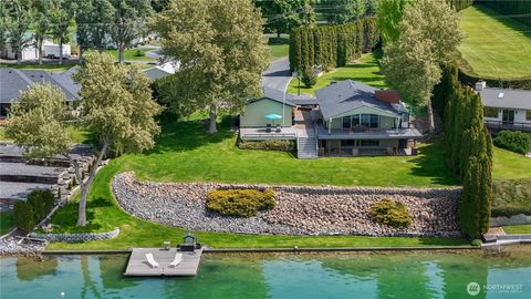 Photo of 2102 Elgin Road NE, Moses Lake, WA 98837 (MLS # 2471398)