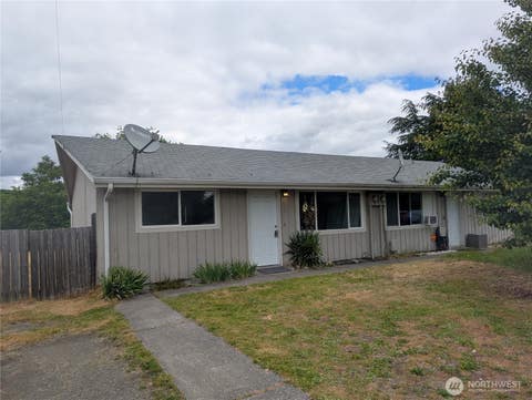 Photo of 1701 1703 Garfield St S ST, Tacoma, WA 98444 (MLS # 2536452)