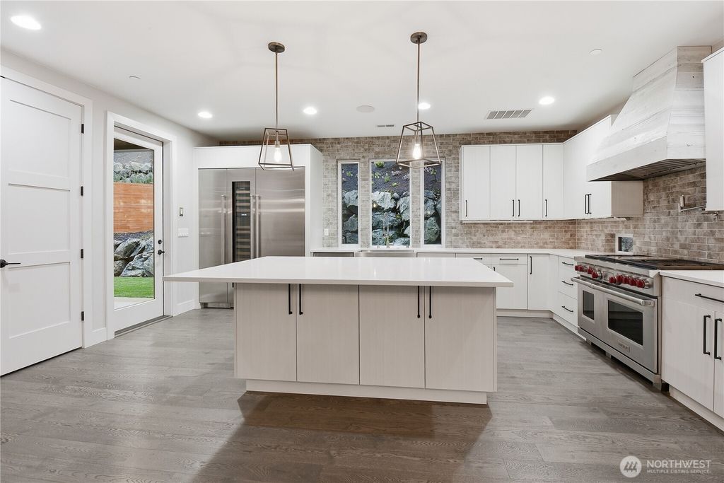 Photo of 332 13th Avenue, Kirkland, WA 98033 (MLS # 2490123)