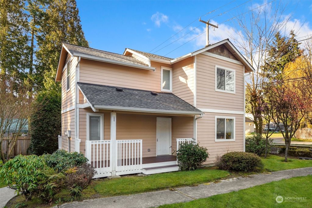 Photo of 1609 N 183rd Street, Shoreline, WA 98133 (MLS # 2051338)