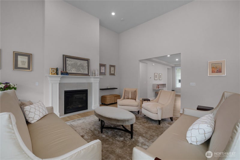 2905 Arrowroot Loop SE