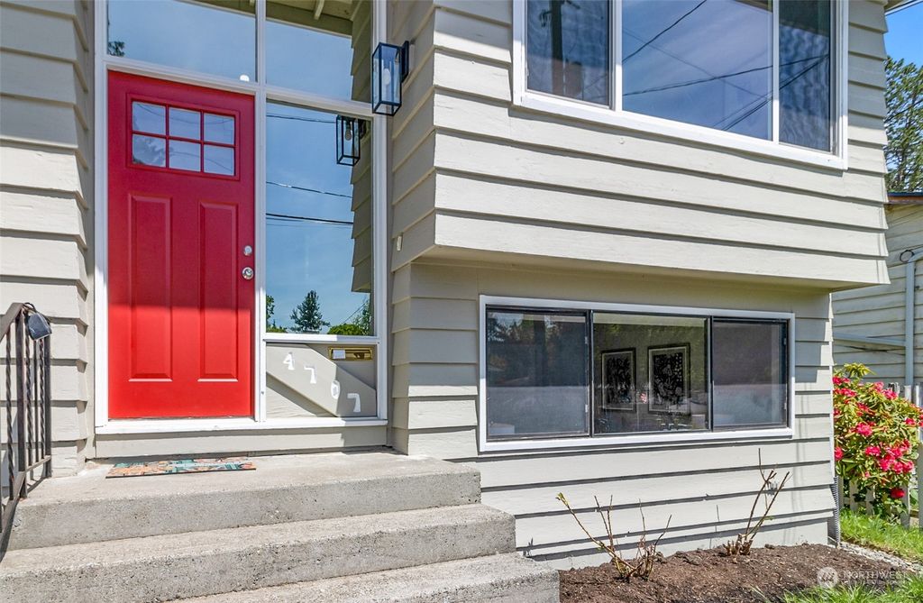Photo of 4707 238th Place SW, Mountlake Terrace, WA 98043 (MLS # 2238738)