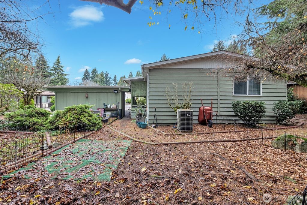 Photo of 12502 123rd Street Ct E #35, Puyallup, WA 98374 (MLS # 2444054)