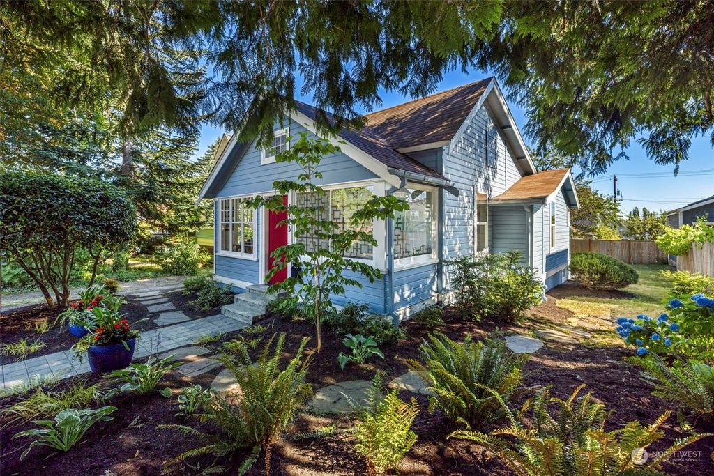 Photo of 1123 NW 64th Street, Seattle, WA 98107 (MLS # 2263132)