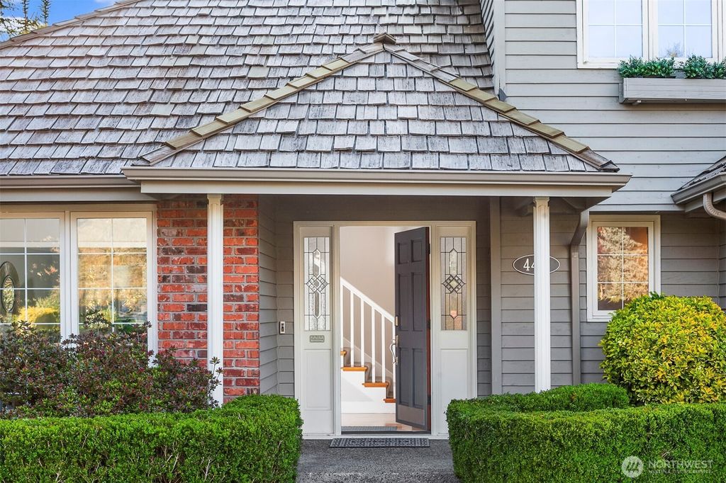 Photo of 4461 245th Place SE, Issaquah, WA 98029 (MLS # 2363179)