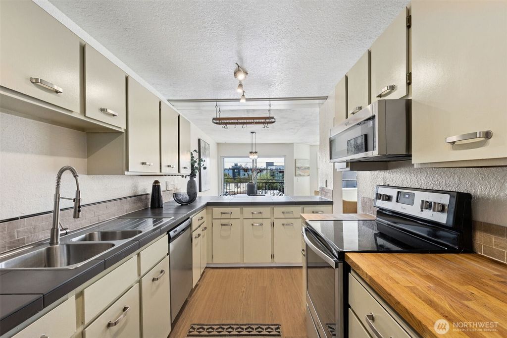Photo of 8534 Phinney Avenue N #202, Seattle, WA 98103 (MLS # 2408273)
