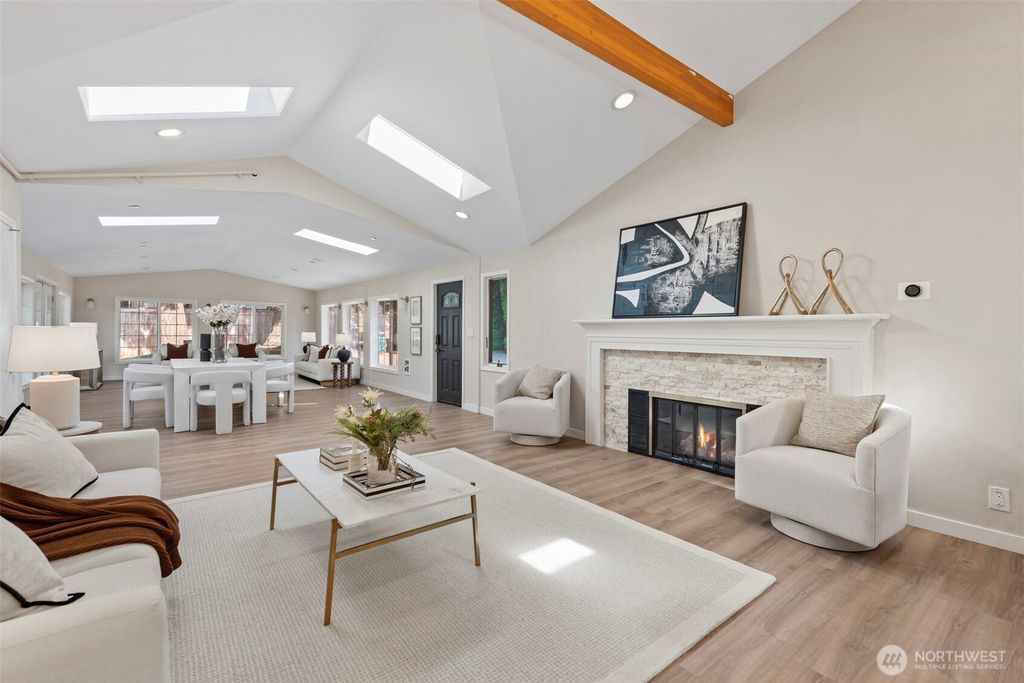 Photo of 9223 128th Avenue NE, Kirkland, WA 98033 (MLS # 2455882)