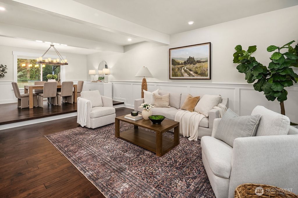 Photo of 1829 244th Avenue SE, Sammamish, WA 98075 (MLS # 2484866)