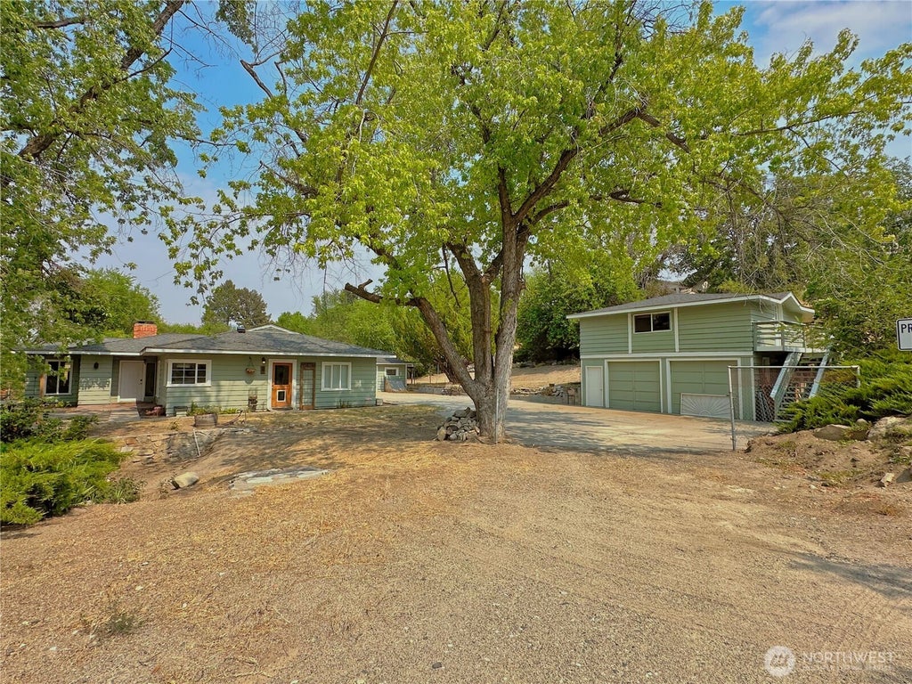 Photo of 307 Orchard Avenue, Elmer City, WA 99124 (MLS # 2568702)