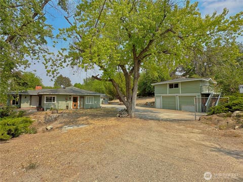 Photo of 307 Orchard Avenue, Elmer City, WA 99124 (MLS # 2568702)